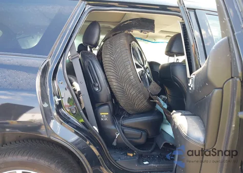 2018 Nissan Pathfinder Platinum z USA, uszkodzony, nr VIN 5N1DR2MM1JC626944